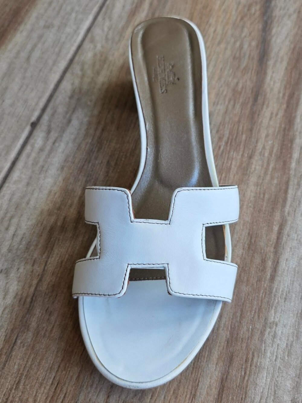Herme's Oasis White Leather Sandals Small Block Heel Eur. 40